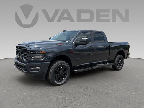 New 2026 RAM 2500 Big Horn AWD/4WD image 18
