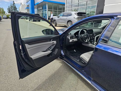 Used 2018 Honda Accord EX-L image 18