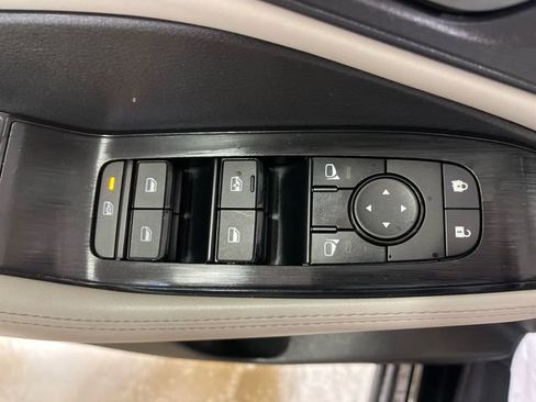 Used 2024 Nissan Rogue SV FWD image 13