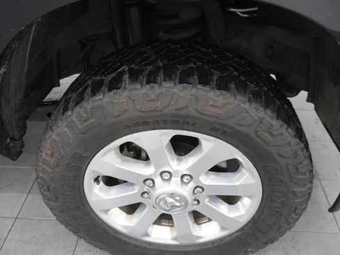Used 2022 RAM 2500 Laramie AWD/4WD image 3