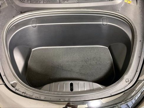 Used 2018 Tesla Model 3 Mid Range RWD image 9