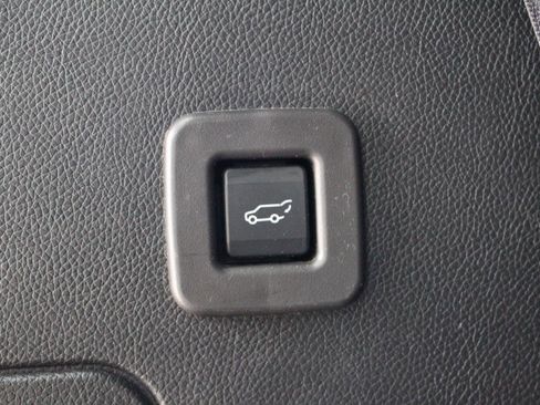 Used 2014 Ford Expedition Limited w/ Equipment Group 301A AWD/4WD image 44