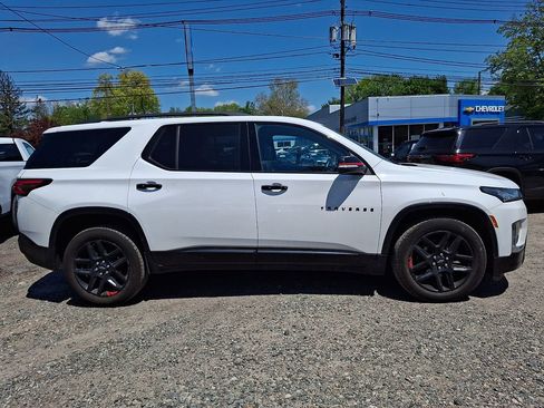 Used 2023 Chevrolet Traverse Premier w/ Redline Edition AWD/4WD image 9