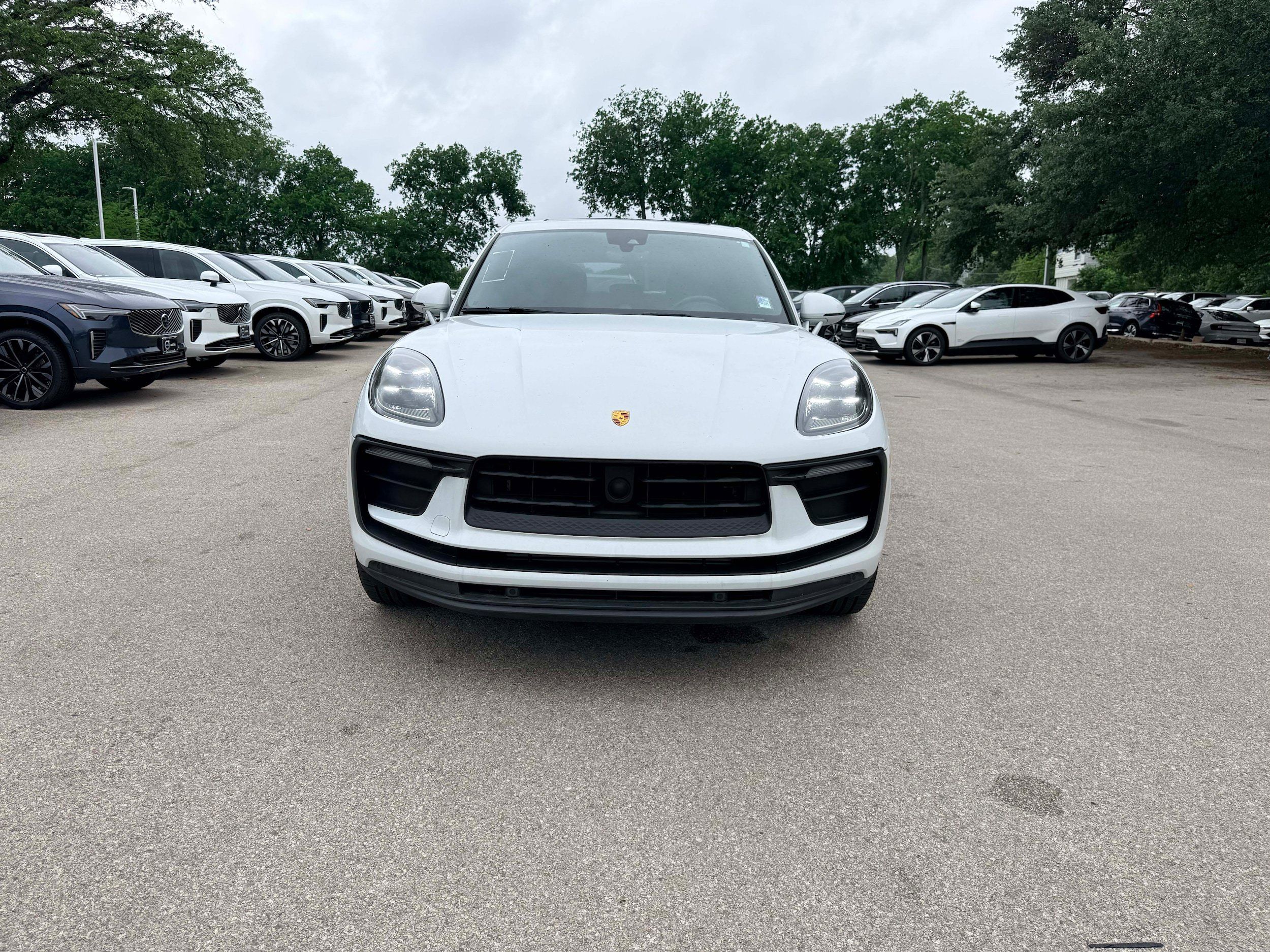Used 2023 Porsche Macan AWD/4WD image 8