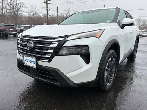 Used 2026 Nissan Rogue SV w/ Cold Weather Package image 4