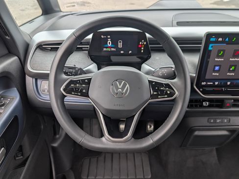 Used 2025 Volkswagen ID. Buzz Pro S Plus RWD image 25