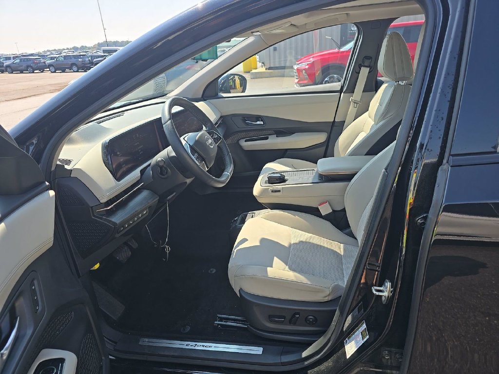Certified 2023 Nissan Ariya AWD image 6