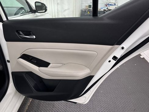 Used 2020 Nissan Altima 2.5 SV FWD image 27
