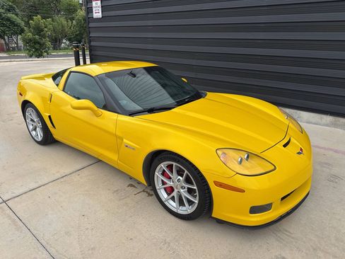 Used 2011 Chevrolet Corvette Z06 w/ Preferred Equipment Group RWD image 40