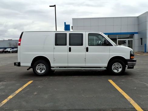 Used 2024 GMC Savana 2500 Work Van w/ Driver Convenience Package image 8