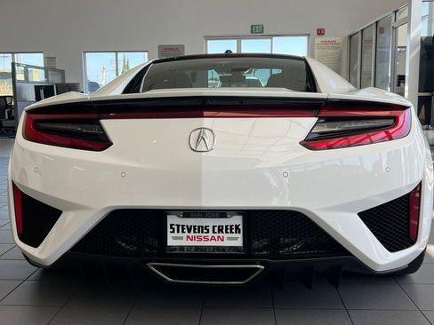 Used 2017 Acura NSX image 4