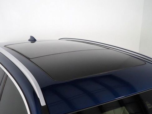 Used 2023 BMW X3 sDrive30i w/ Premium Package image 4