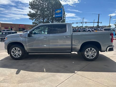 Used 2023 Chevrolet Silverado 1500 LTZ AWD/4WD image 2