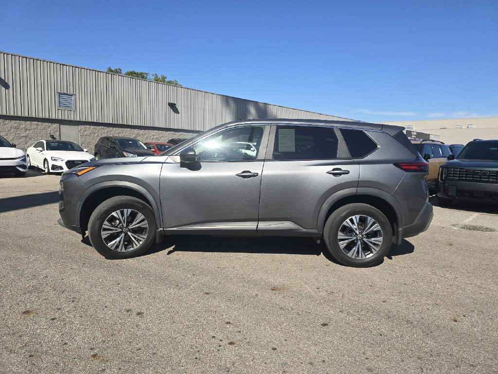 Used 2023 Nissan Rogue SV AWD/4WD image 13