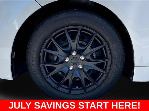 Used 2022 Toyota Corolla L FWD image 33