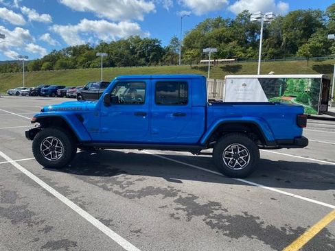 New 2025 Jeep Gladiator Rubicon image 4