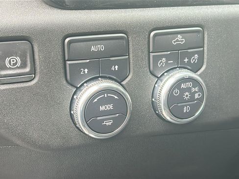 New 2026 GMC Sierra 1500 Elevation image 17