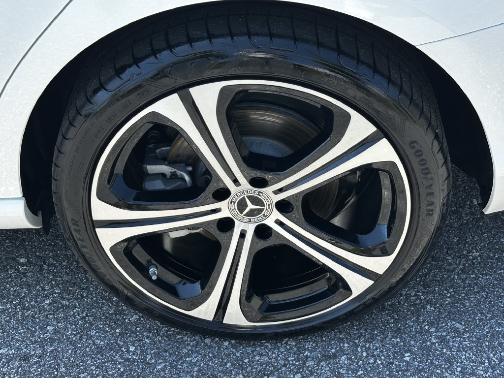 Certified 2025 Mercedes-Benz C 300 Sedan image 23