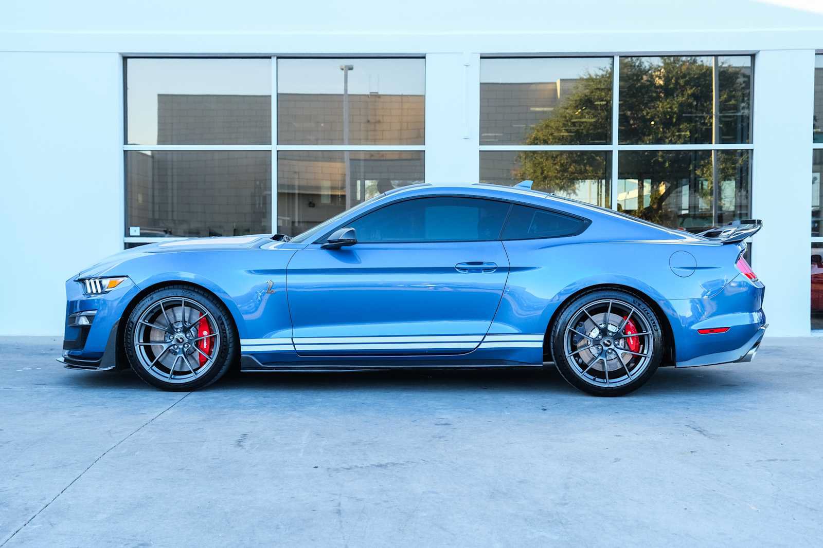 Used 2020 Ford Mustang Shelby GT500 w/ Technology Package RWD image 24