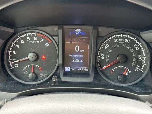 Used 2022 Toyota Tacoma SR image 22