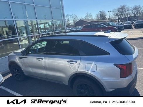 Certified 2021 Kia Sorento S w/ Panoramic Sunroof Package AWD/4WD image 6