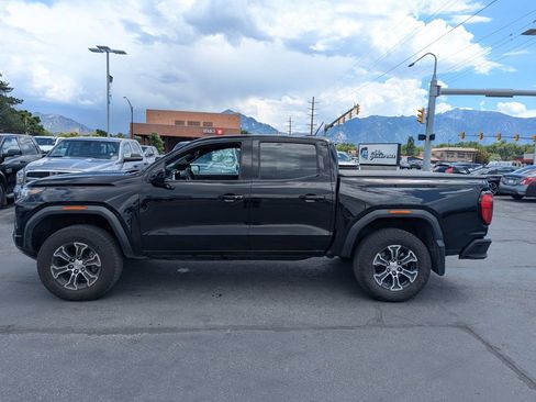 Used 2024 GMC Canyon AT4 w/ Technology Package AWD/4WD image 8