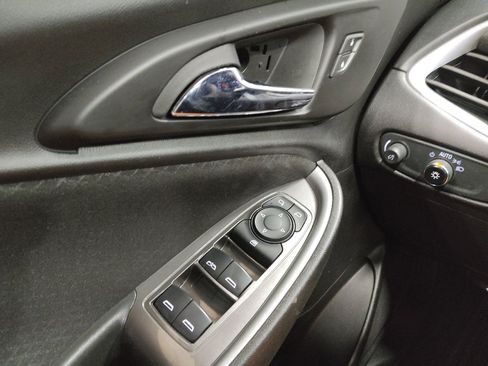 Used 2023 Chevrolet Malibu LT FWD image 27