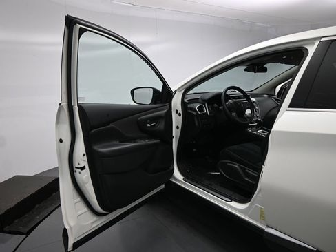 Used 2020 Nissan Murano S w/ Technology Package FWD image 9