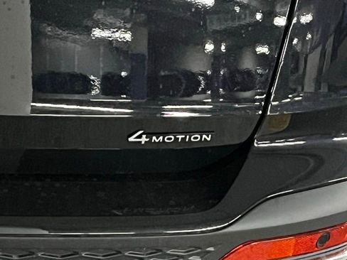 New 2026 Volkswagen Taos SE AWD/4WD image 36