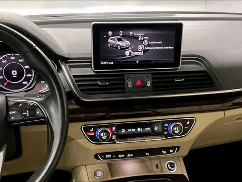 Used 2019 Audi Q5 2.0T Premium Plus w/ Premium Plus Package image 9