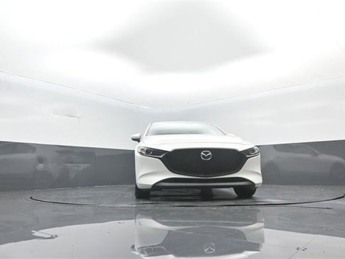 Used 2021 MAZDA MAZDA3 s image 32