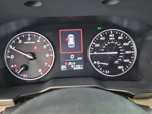 Used 2025 Subaru Outback Limited w/ Popular Package #2 AWD/4WD image 11