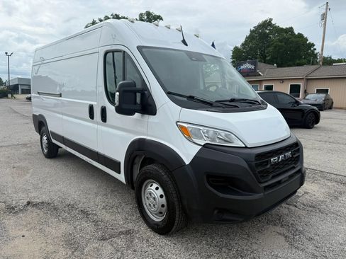 Used 2023 RAM ProMaster 2500 FWD image 1