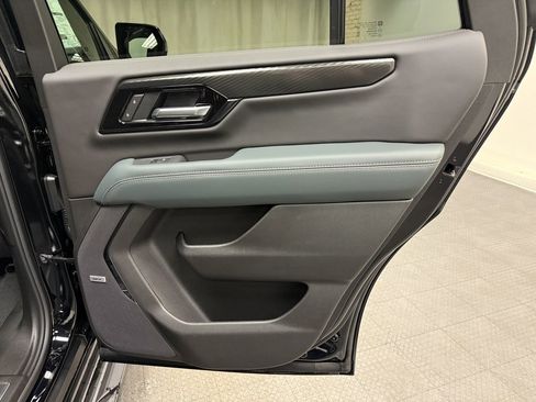 New 2026 GMC Yukon AT4 w/ LPO, Floor Liner Package image 21