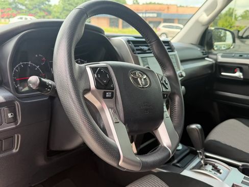 Used 2021 Toyota 4Runner SR5 AWD/4WD image 12