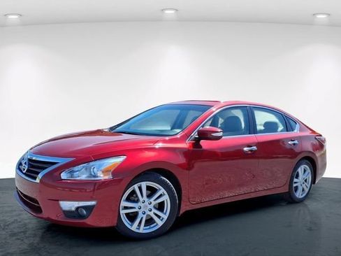 Used 2015 Nissan Altima 3.5 SL FWD image 2