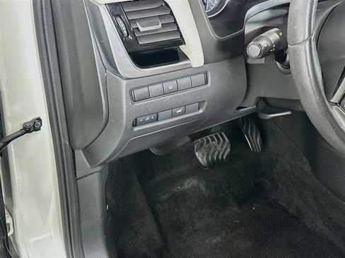 Used 2023 Nissan Rogue SL w/ SL Premium Package FWD image 17