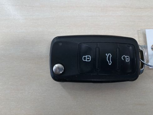 Used 2016 Volkswagen Passat 1.8T S image 38