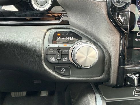 Used 2025 RAM 1500 Laramie AWD/4WD image 18
