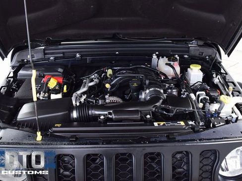 Used 2023 Jeep Gladiator Mojave w/ Trailer Tow Package image 27