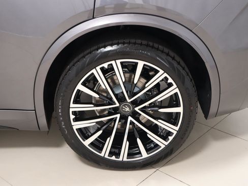 New 2025 Maserati Grecale Modena image 9