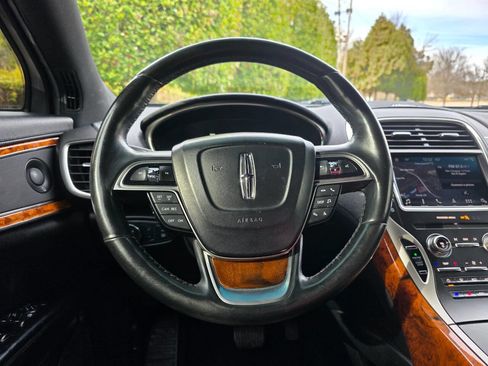 Used 2019 Lincoln Nautilus Reserve image 21