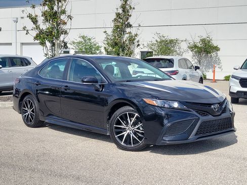 Used 2024 Toyota Camry SE FWD image 31