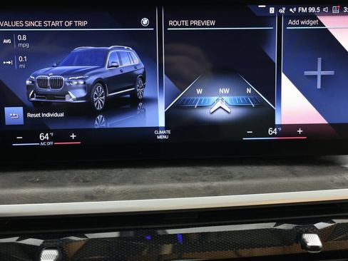 Used 2023 BMW X7 xDrive40i w/ Executive Package image 59