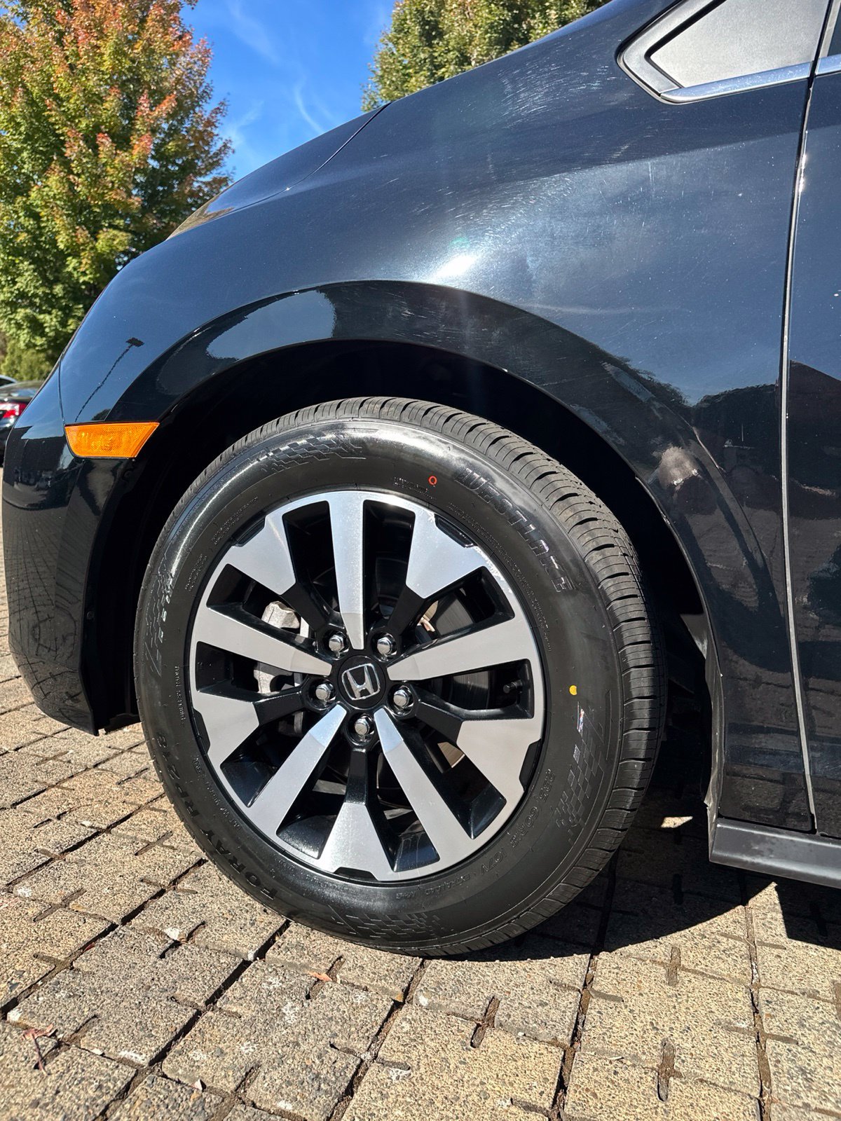 Used 2025 Honda Odyssey EX-L image 7