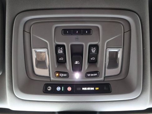 Certified 2023 GMC Sierra 3500 Denali w/ Denali Ultimate Package image 24