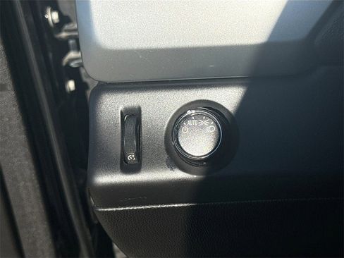 Used 2016 Chevrolet Suburban LS image 10