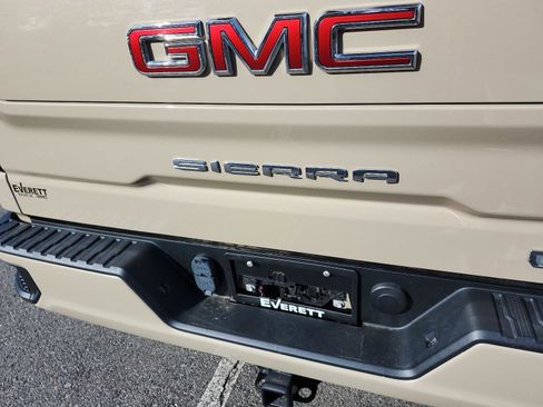 Used 2022 GMC Sierra 1500 Elevation image 5