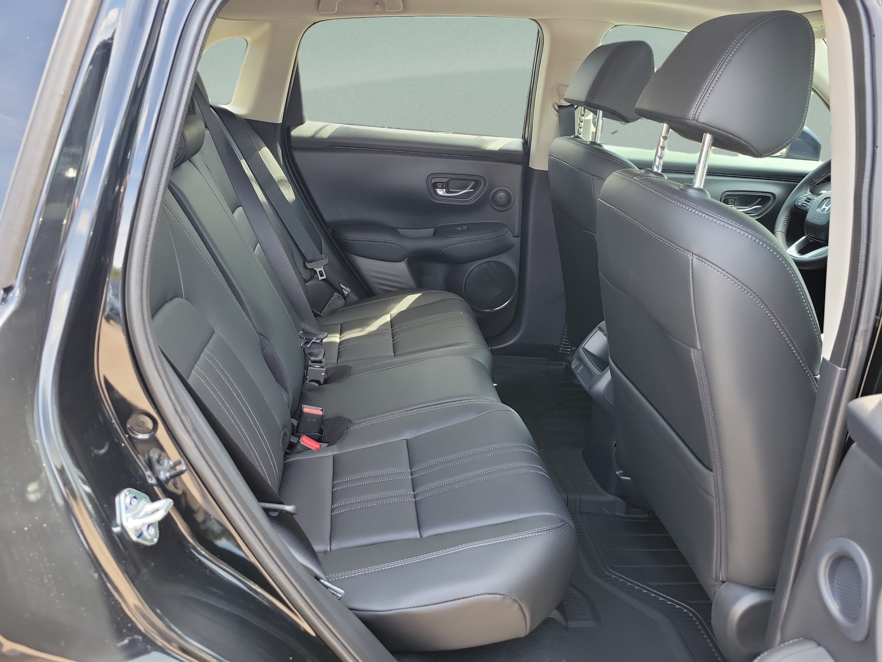 New 2027 Honda HR-V EX-L image 10