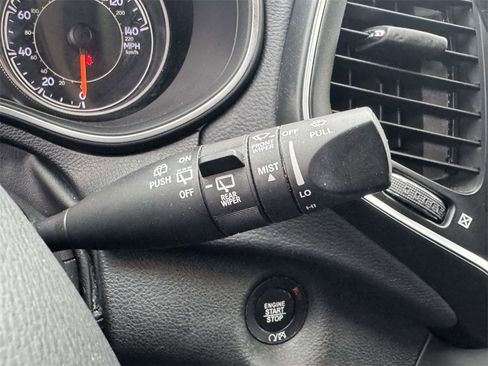 Used 2019 Jeep Cherokee Latitude Plus image 21